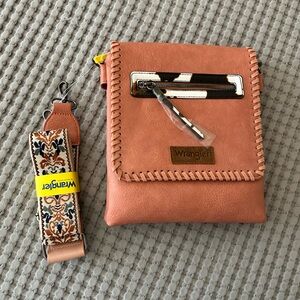 Wrangler Crossbody Bag with Patterned Strap